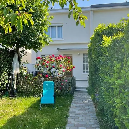 Maison Entre Culture Et Detente La Celle-Saint-Cloud Exterior photo